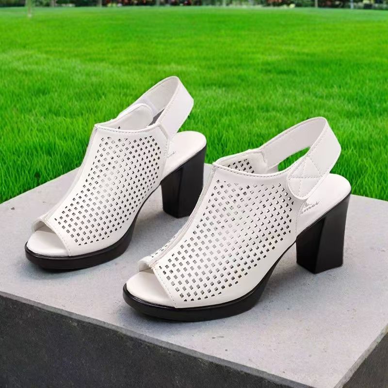 Women Big Size High Heel Peep  - Velcro Strap Sandal 评论和价格